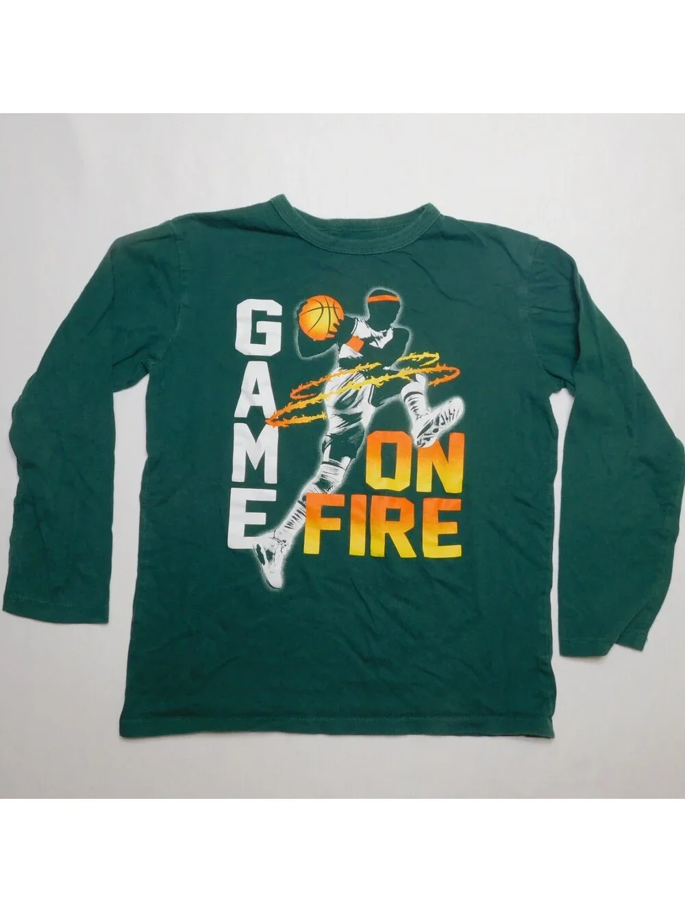 The Childrens Place Boys M 7/8 Green Basketball Game On Fire Long Sleeve Shirt